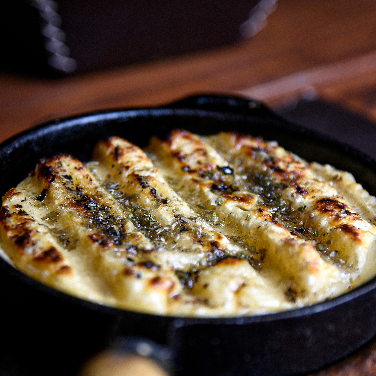 Asado de tira, fotografía gastronómica para El Chaltén Parrilla