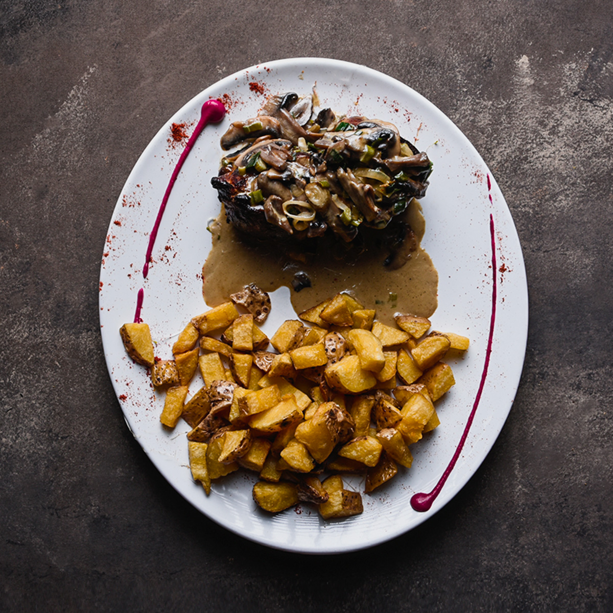Lomo con hongos, fotografía de producto para El Chaltén